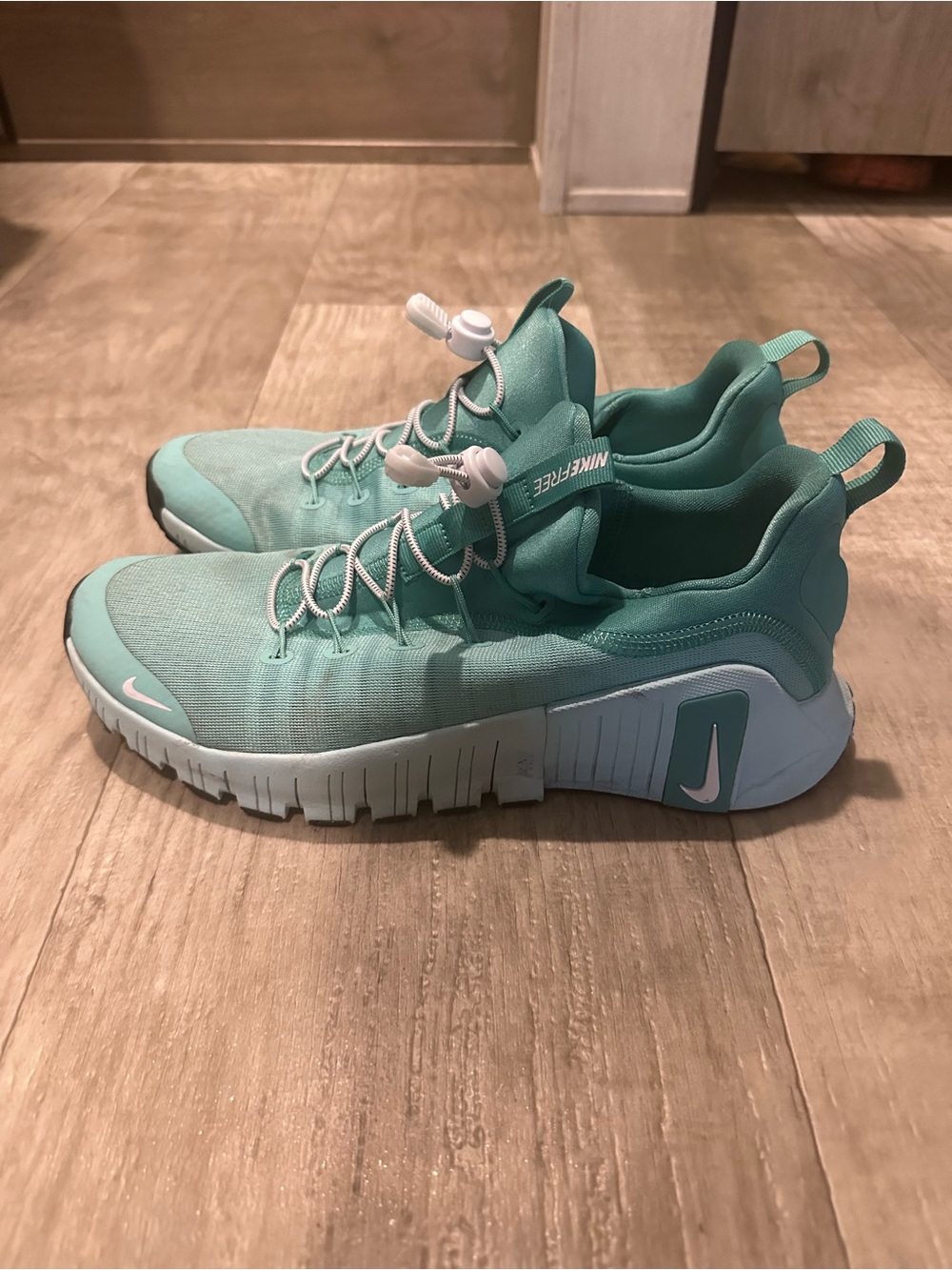 Nike Free Metcon 6 Training Workout Shoes Green Women’s 11 Men’s 9.5
